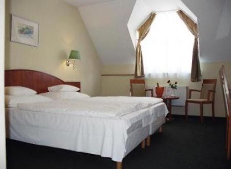 Gottwald Hotel Tatabánya Camera foto