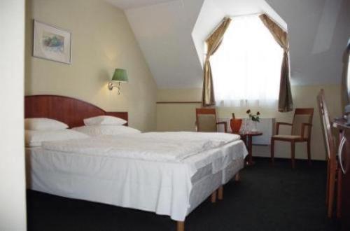 Gottwald Hotel Tatabánya Camera foto